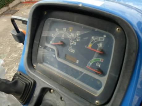 รถไถ NEWHOLLAND