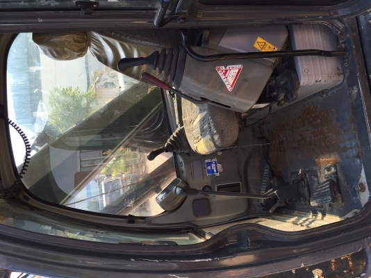 รถแบคโฮหัวกระแทกเก่าญี่ปุ่น KOBELCO SK60SR JAPAN