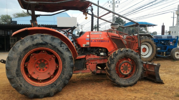 ขายรถไถ KUBOTA M7040 พร้อมดันหน้า ผาน6 เมืองทอง ราคา 440,000 มีเล่มทะเบียนพร้อมโอน มีรถขนส่งบริการ สนใจสอบถามได้ DC Tractor Rayong อ.แกลง ระยอง 0818618678, 0899347475 id line=0818618678 id line=0899347475 https://www.facebook.com/DC-Tractor-Rayong-307154 ขายรถไถ KUBOTA M7040 พร้อมดันหน้า ผาน6 เมืองทอง ราคา 440,000 มีเล่มทะเบียนพร้อมโอน มีรถขนส่งบริการ สนใจสอบถามได้ DC Tractor Rayong อ.แกลง ระยอง 0818618678, 0899347475 id line=0818618678 id line=0899347475 https://www.facebook.com/DC-Tractor-Rayong-307154