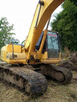 ขาย 1,350,000 KOMATSU pc 200-7 ไฟฟ้าครบ เค่องดี ปั้มรง เอวแน่น ช่วงงล่างเต็ม 16,000ชม.เล่มทะเบียน(รถอยู่ ศรีเกษ) 090-772-3710 090-772-3708