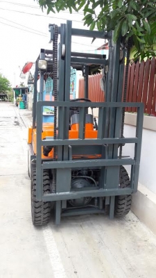 รถยกนิสสัน  j 02