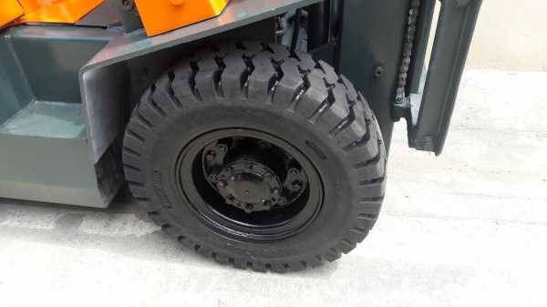 รถยกนิสสัน  j 02