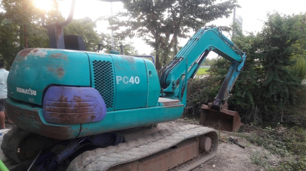 ขายรถขุดเล็ก KOMATSU PC40-7E รถนอก มีเอกสาร ราคา 430,000 บาท