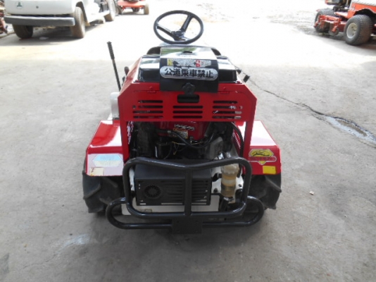 รถตัดหญ้า OREC RM95 18 แรง พร้อมใช้งาน รถตัดหญ้า OREC RM95 18 แรง พร้อมใช้งาน