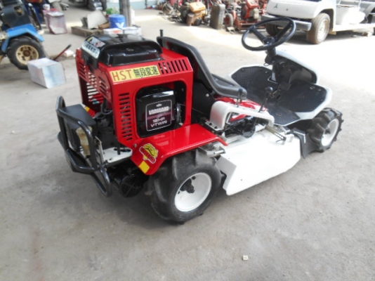 รถตัดหญ้า OREC RM95 18 แรง พร้อมใช้งาน รถตัดหญ้า OREC RM95 18 แรง พร้อมใช้งาน