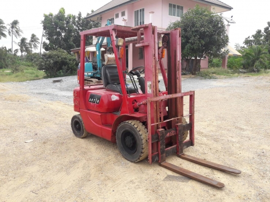 ขายรถยก MITSUBISHI  FD20 เครื่องดีเซล S45 เกียร์ธรรมดา ยางตันหน้าหลัง เสาสูง 3 เมตร ยกได้ 2 ตัน รถนอกนำเข้า ติดต่อ 089-794948