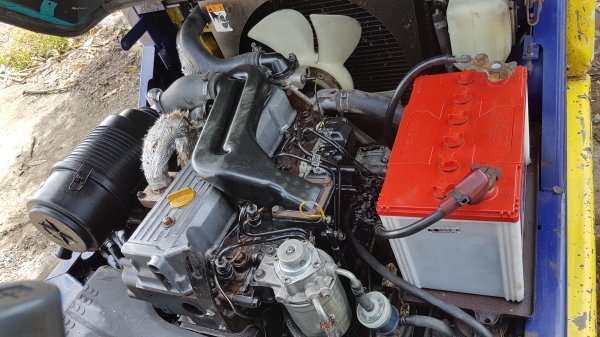 ขายด่วนรถยกดีเซลKOMATSU FD20-14 ยก2.0ตันเสาสูง3เมตรงาหมูนได้หนีบได้รถนอกนำเข้ายังไม่เคยใช้งานในเมืองไทยเลย