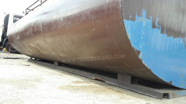 ถังน้ำตั้งพื้นหรือบนกระบะรถได้ ขนาดยาว 3.60 เมตร ขนาดกว้าง 2.00 เมตร ขนาดบรรจุ 6,000 ลิตร มี 3 ลูก