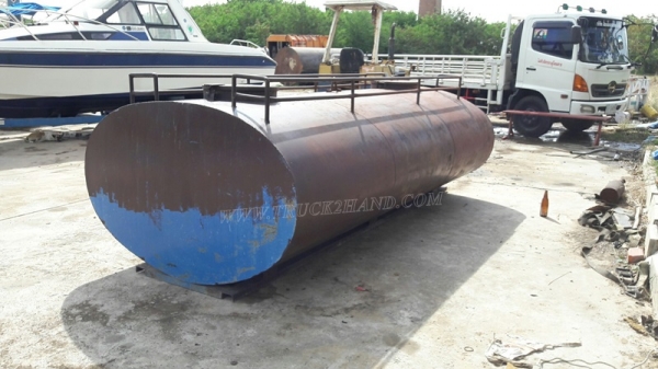 ถังน้ำตั้งพื้นหรือบนกระบะรถได้ ขนาดยาว 3.60 เมตร ขนาดกว้าง 2.00 เมตร ขนาดบรรจุ 6,000 ลิตร มี 3 ลูก