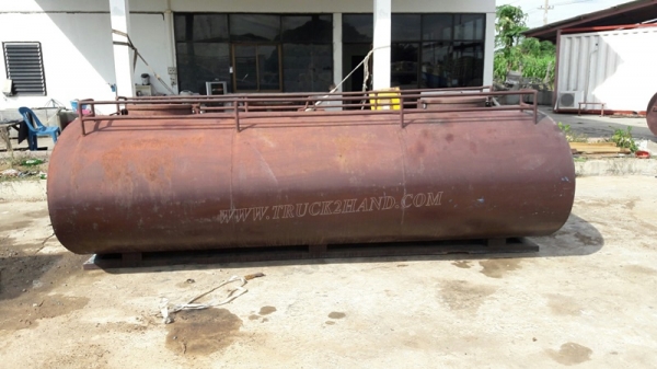 ถังน้ำตั้งพื้นหรือบนกระบะรถได้ ขนาดยาว 3.60 เมตร ขนาดกว้าง 2.00 เมตร ขนาดบรรจุ 6,000 ลิตร มี 3 ลูก