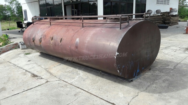 ถังน้ำตั้งพื้นหรือบนกระบะรถได้ ขนาดยาว 3.60 เมตร ขนาดกว้าง 2.00 เมตร ขนาดบรรจุ 6,000 ลิตร มี 3 ลูก