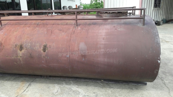 ถังน้ำตั้งพื้นหรือบนกระบะรถได้ ขนาดยาว 3.60 เมตร ขนาดกว้าง 2.00 เมตร ขนาดบรรจุ 6,000 ลิตร มี 3 ลูก