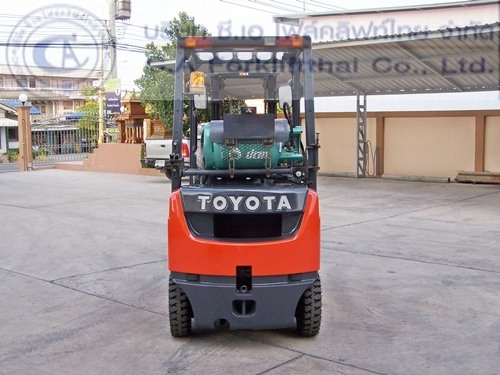 ขาย รถโฟล์คลิฟท์ TOYOTA รุ่น 8FGL15