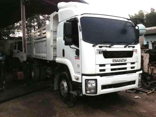 รถอีซูซุ 10 ล้อดั้ม FVZ 300 แรงม้า. ปี 53 , ( รถ วิ่ง 1xx,xxx กม. ) สนใจติดต่อ 081 - 6079515