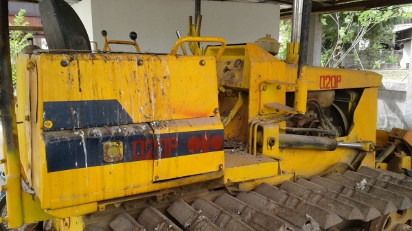 ขายแทร็คเตอร์ โคมัทซุ D20P สไลด์ ใบมีด L+R  เครื่องดีไม่หลวม  พร้อมทำงาน 091-0206555  ราคา 135,000 ต่อรองได้ครับ 091-0206555 อยู่สุรินทร์