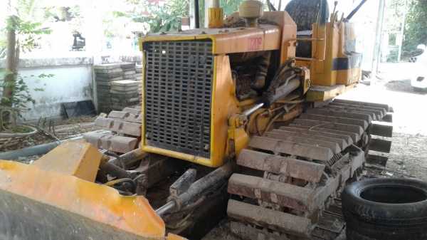 ขายแทร็คเตอร์ โคมัทซุ D20P สไลด์ ใบมีด L+R  เครื่องดีไม่หลวม  พร้อมทำงาน 091-0206555  ราคา 135,000 ต่อรองได้ครับ 091-0206555 อยู่สุรินทร์