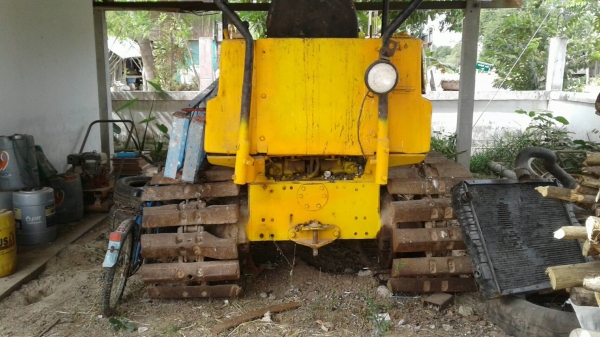 ขายแทร็คเตอร์ โคมัทซุ D20P สไลด์ ใบมีด L+R  เครื่องดีไม่หลวม  พร้อมทำงาน 091-0206555  ราคา 135,000 ต่อรองได้ครับ 091-0206555 อยู่สุรินทร์