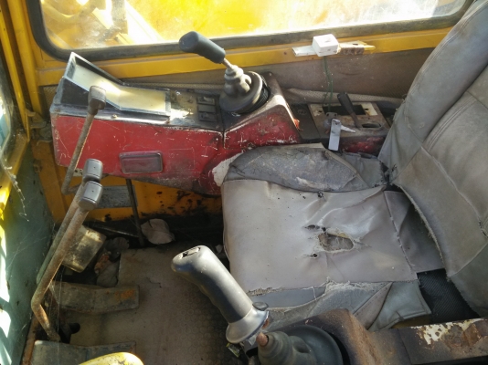 ขายรถแม็คโคตามสภาพ ยี่ห้อ J&amp;G80 เก่าไทยรถใช้งานได้ปกติ มีรั่วซึมนิดหน่อย