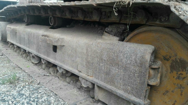 ขายยกชุด 2 คัน รถแบ็คโฮยี่ห้อ KOBELCO   รุ่นSK200 MARK3   เครื่องดี   ปั้มดี   ช่วงล่างแน่น   เอวไม่หลวม   โซ่เต็ม ไฟฟ้า  มีเล่มทะเบียน