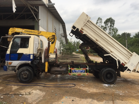 รถหกล้อเครน กระบะดั้ม