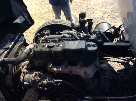 รถบรรทุก 6 ล้อ ISUZU NPR เครื่อง 4BD1 115 แรง ปี 44 (หัวครัชซี)