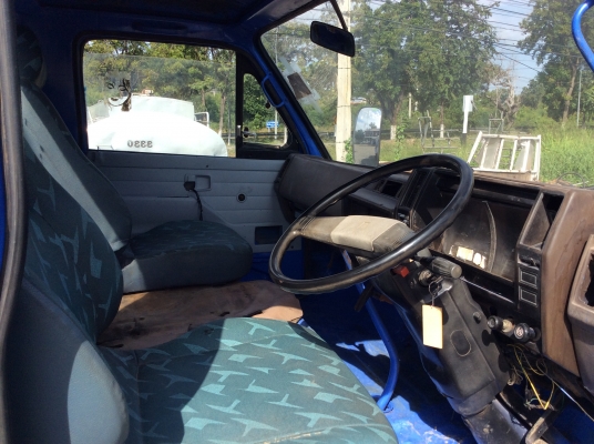 รถบรรทุก 6 ล้อ ISUZU NPR เครื่อง 4BD1 115 แรง ปี 44 (หัวครัชซี)