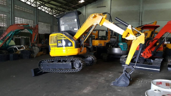 ขาย รถขุด KOMATSU รุ่น PC28UU-2E- มือสองญี่ปุ่น แทรกเหล็ก สลัก บูท เอวแน่น 100\% แรงดีทุกระบบ มือถือ/LINE ID : 0818753444