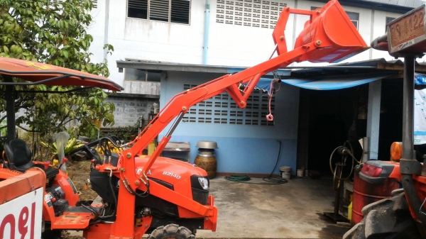 ขายรถไถพร้อมตัวตัก KUBOTA B2140 บุ้งกี๋ใหม่ สนใจสอบถาม 0818618678 ขายรถไถพร้อมตัวตัก KUBOTA B2140 บุ้งกี๋ใหม่ สนใจสอบถาม 0818618678