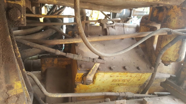 ขายตามสภาพ รถตัก CAT 920 ดิสเบรค เอวอ่อน เครื่องหลวมยกลงยังไม่ได้ซ่อม เกียร์ดี ยางดีทั้ง 4 เส้น ราคาต่อรองได้