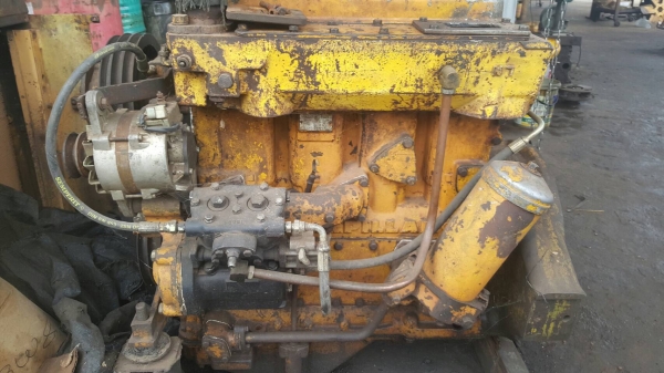 ขายตามสภาพ รถตัก CAT 920 ดิสเบรค เอวอ่อน เครื่องหลวมยกลงยังไม่ได้ซ่อม เกียร์ดี ยางดีทั้ง 4 เส้น ราคาต่อรองได้