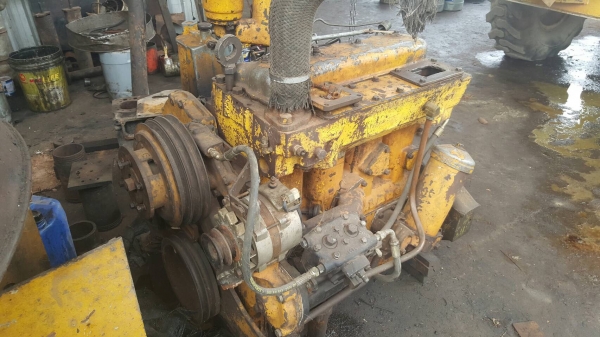 ขายตามสภาพ รถตัก CAT 920 ดิสเบรค เอวอ่อน เครื่องหลวมยกลงยังไม่ได้ซ่อม เกียร์ดี ยางดีทั้ง 4 เส้น ราคาต่อรองได้