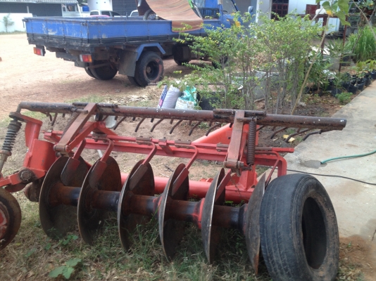 ขายคราดใส่รถไถติดมากับผาน M60