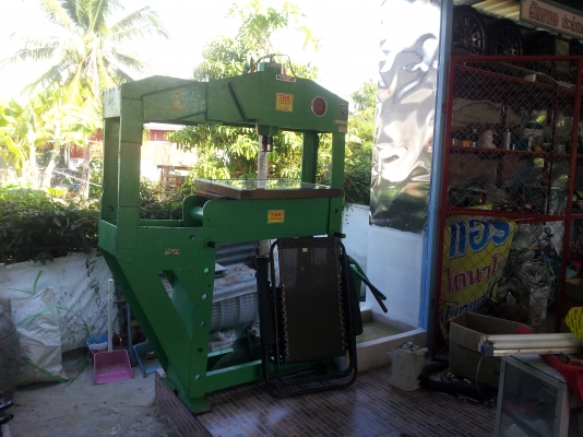 เครื่องอัด60ตันโตโย