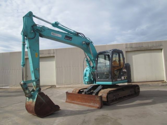 รถแมคโคร ยี่ห้อ Kobelco  Model. SK135SR-2 S/No. YY06-15005 Year. 2009 Hour. 4643