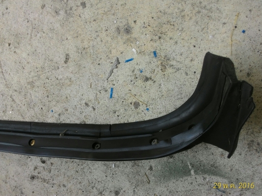 ยางขอบกระจกจิ๊ปมิตซูพร้อมยางร่อง  และยางใต้โครงจอกระจก  cj3b j53-j59