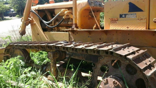 ขายด่วน รถตักCAT D4D สภาพพร้อมใช้งาน เครื่องดีโซ่ช่วงล่างพร้อมทำงาน เอกสารสัญญาซื้อขาย