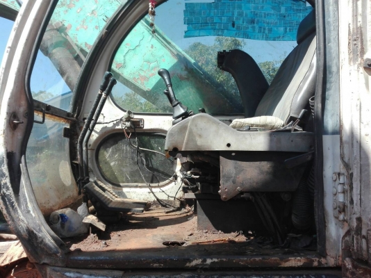 ขายรถแม็กโค โกเบลโก้ SK200 มาร์ทไฟธรรมดา ขายรถแม็กโค โกเบลโก้ SK200 มาร์ทไฟธรรมดา