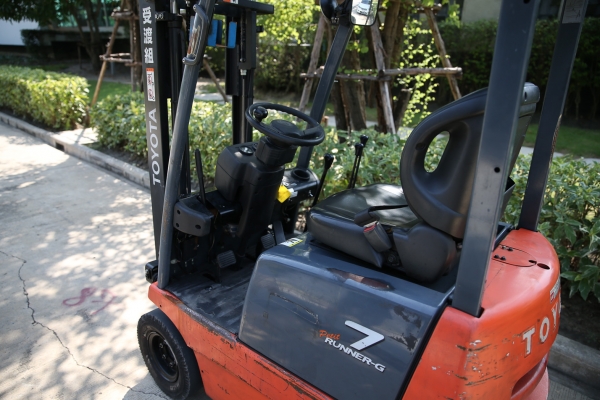 ขาย FOLKLIFT TOYOTA จิ๋วแต่แจ๋ว ยก 700-800 กิโลสบาย