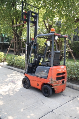 ขาย FOLKLIFT TOYOTA จิ๋วแต่แจ๋ว ยก 700-800 กิโลสบาย