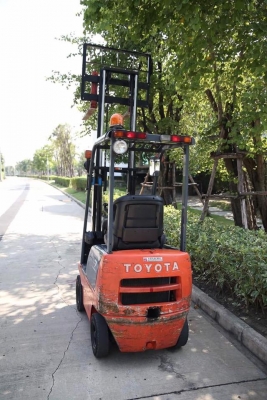 ขาย FOLKLIFT TOYOTA จิ๋วแต่แจ๋ว ยก 700-800 กิโลสบาย