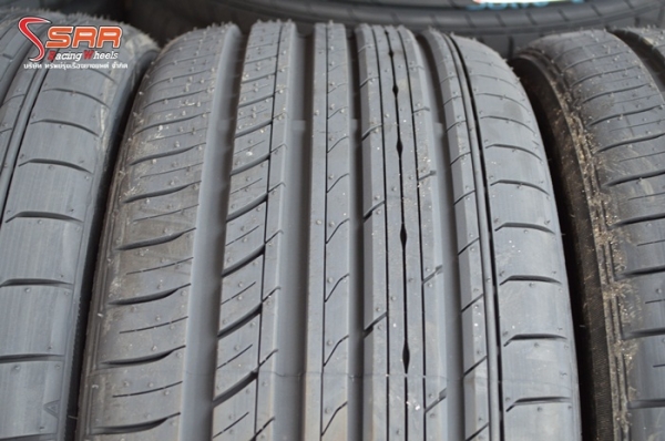 TOYO C1S 225/40R18 เส้นละ 6,500 บาท