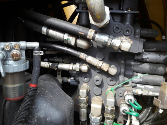 ขาย  SUMITOMO  SH 75X -3  เก่าญี่ปุ่นแท้...สภาพสวย  เครื่องปั๊มดี  ระบบคล่อง..เอกสารอินวอยครบ..ลองระบบกันได้ทุกวัน..โทร..089-3818694  ดวงนภา