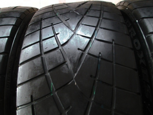 ยางเทพ TOYO R1R 205-45-16 (1ชุด)