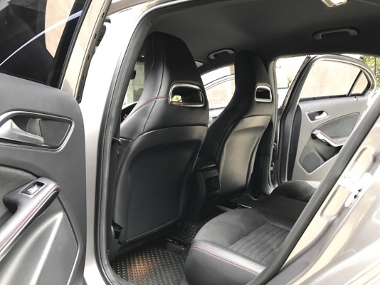 BENZ A180 AMG SPORT 2015 สีเทา รถมือเดียว วิ่งน้อย ถูกสุดในตลาด
