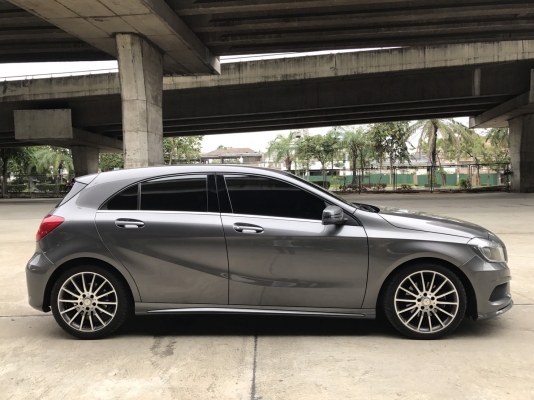 BENZ A180 AMG SPORT 2015 สีเทา รถมือเดียว วิ่งน้อย ถูกสุดในตลาด