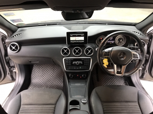 BENZ A180 AMG SPORT 2015 สีเทา รถมือเดียว วิ่งน้อย ถูกสุดในตลาด