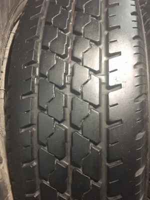 ยาง 195R14 Bridgestone LEO 677 ยาง 195R14 Bridgestone LEO 677