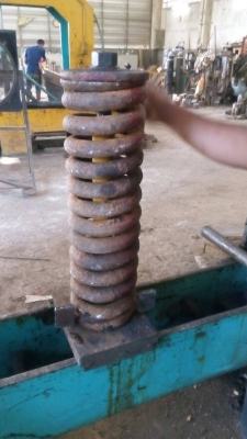 ขาย ปํ้มไฮดรอลิกด์ ปั๊มนํ้า ออย เฟืยงขับ  ซุ้มครัช และอะไหล่อีกหลายอย่าง รถแทรกเตอร์ D-4 D-5 D-6 ของเก่าสภาพสวยครับ ขายไม่แพง