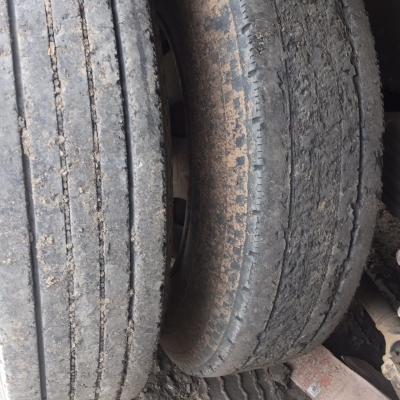 ขายรถ 10 ล้อ แม่เดี่ยว 2 เพลา กระบะเหล็ก อู่.สามมิตร ISUZU 360 ปี.53 ราคา 1800000 ต่อรอง สนใจรีบจองด