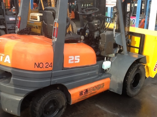 ขายและรับสั่งรถโฟล์คลิฟท์สำหรับตักยางพาราตักยางก้อนตักยางถ้วยตักขี้ยางตักทะลายปาล์ม ขายและรับสั่งรถโฟล์คลิฟท์สำหรับตักยางพาราตักยางก้อนตักยางถ้วยตักขี้ยางตักทะลายปาล์ม